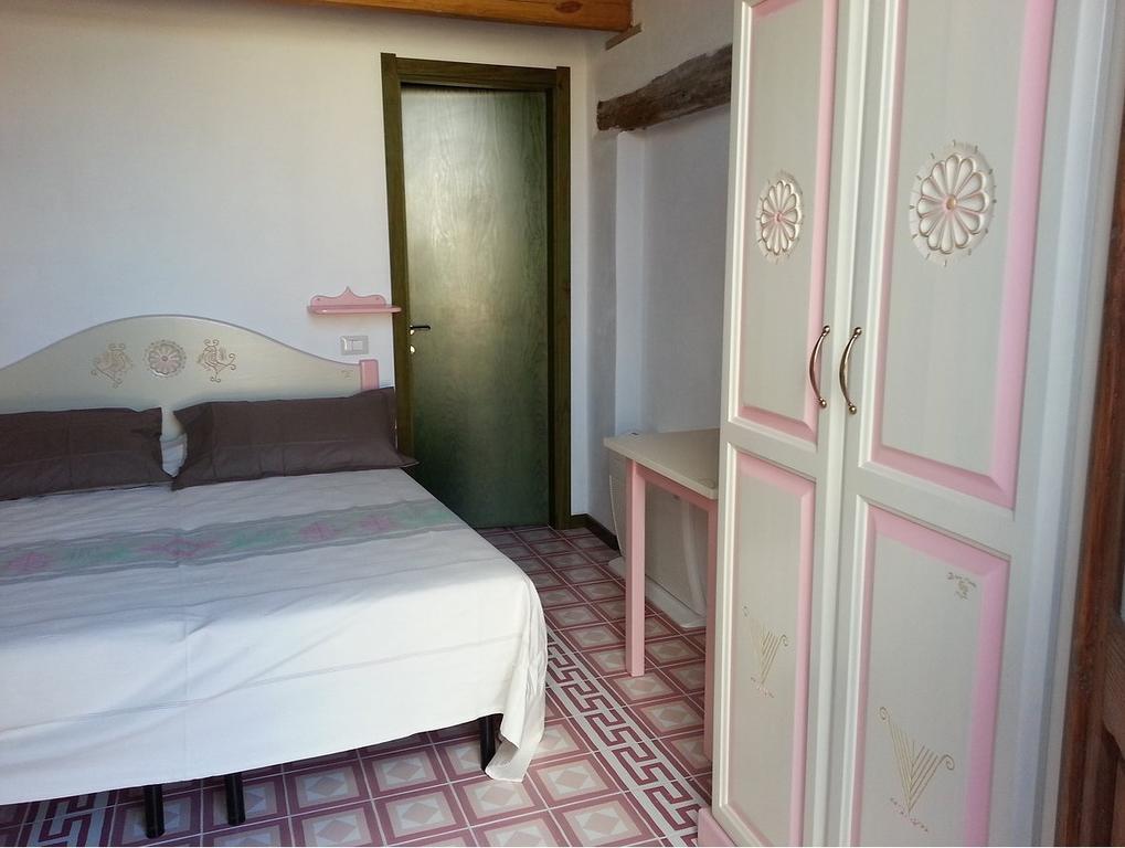Gasthof Sa Domu E Crakeras